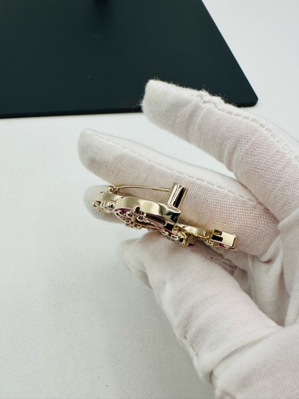 Chanel Pink Enamel Brooch Vintage - Picture 3 of 11